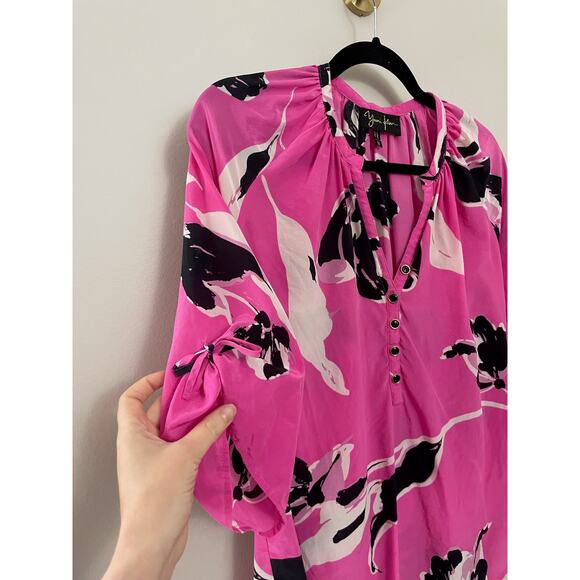 Anthropologie‎ Yumi Kim Pink Modern Barbie 100% Silk Floral Smocked Top M - Picture 4 of 8